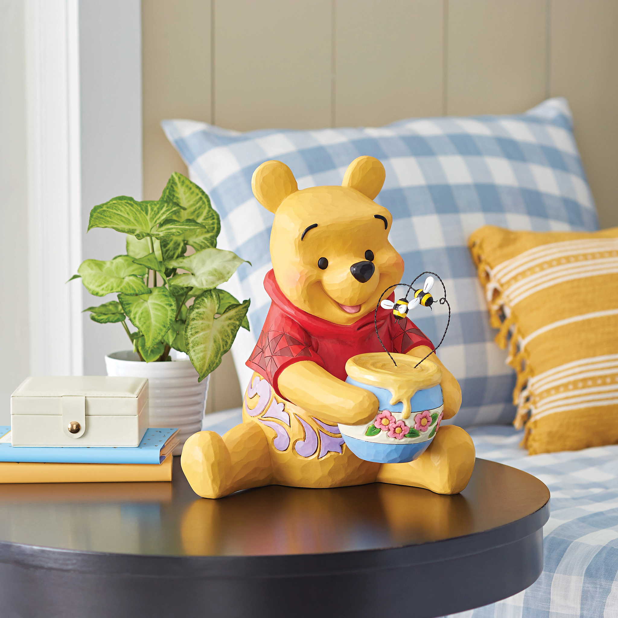 Disney Traditions Figur - Winnie Puuh mit Honigtopf (Bee Sweet), sehr groß von Jim Shore 6014321