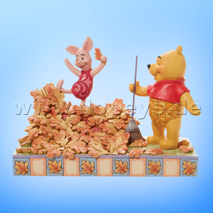 Disney Traditions - Jumping into Fall (Winnie Puuh & Ferkel im Herbstlaub) von Jim Shore 6008990
