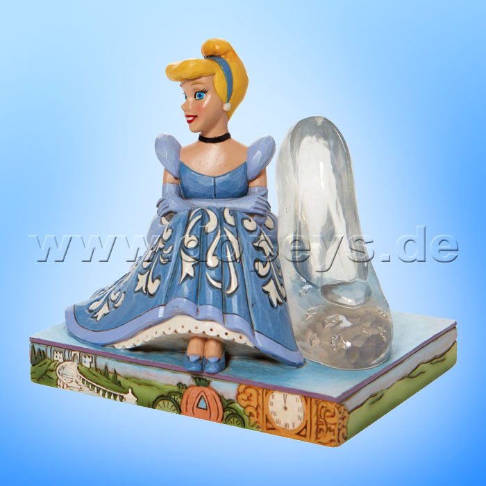 Disney Traditions - A Magical Midnight (Cinderella mit gläsernem Schuh) von Jim Shore 6010095