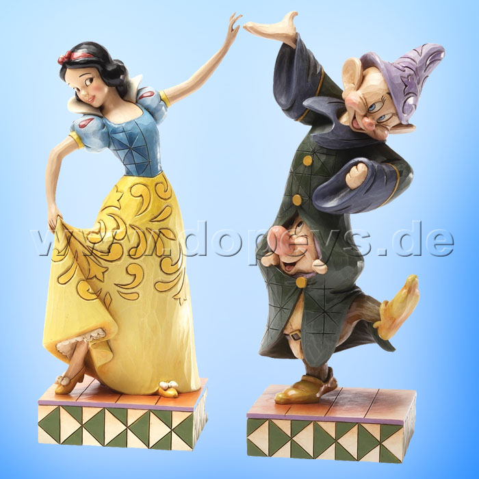 Disney Traditions / Jim Shore figurine from Enesco "Dancing Partners (Snow White, Dopey & Sneezy Set)" 4031494.